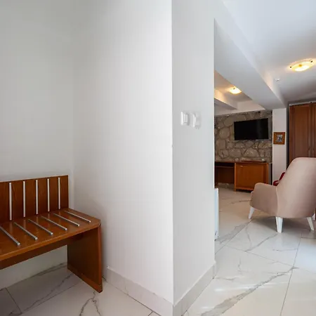 Perla Apartment *